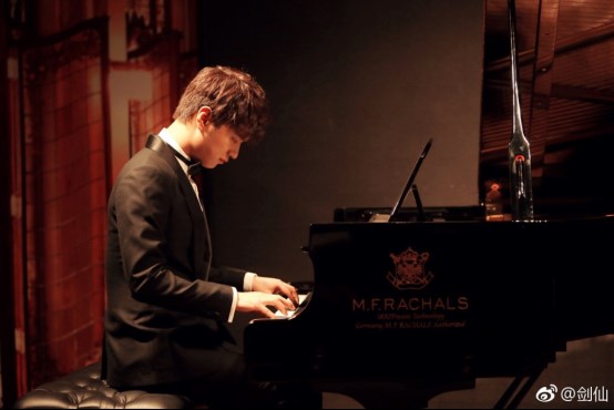 王者荣耀剑仙都做了什么?直播间与粉丝共忆2