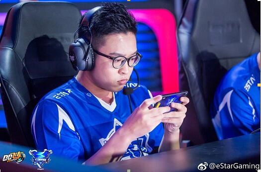 斗鱼直播QQ飞车板块再添猛将!WE和ESTAR战