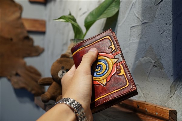 国人炉石玩家完全手工打造 经典卡包护照本