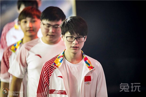 2018亚运会英雄联盟表演赛 中国团队斩获金牌