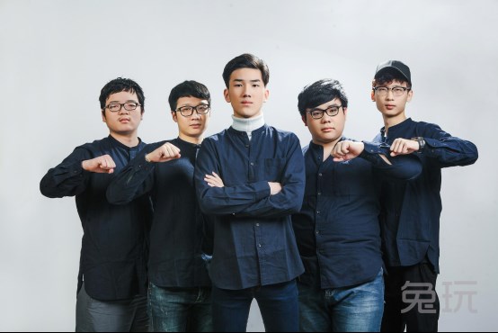 圆草根电竞梦推动线下网吧转型 CEST总决赛圆