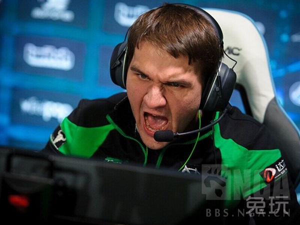 DOTA2职业选手Black采访 希望退役前获世界冠