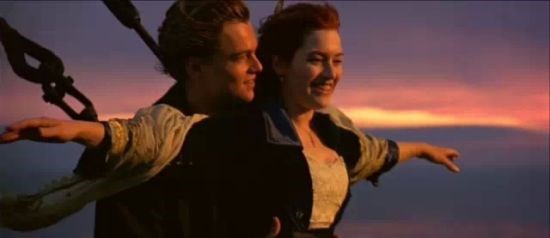 但拍出的电影想要成为泰坦尼克号这样的传世经典,不仅故事拍的要好