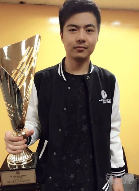 DotA2 IG战队BurNing资料 中文名徐志雷