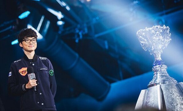 Faker的2015年 登顶韩服第一画下完美句点_兔