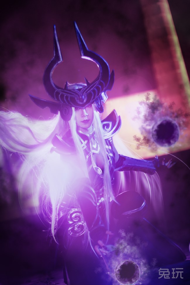 英雄联盟 图片 查看图片 女神cosplay三连击 鬼魂新娘黑暗元首 皮城