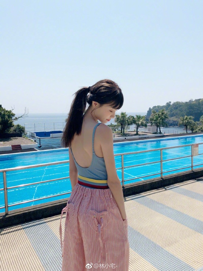 等夏天到了一起游泳(5)