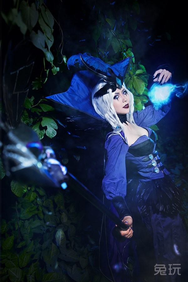 lol相似度最高邪鸦魅影乐芙兰cos 快来舔屏(4)