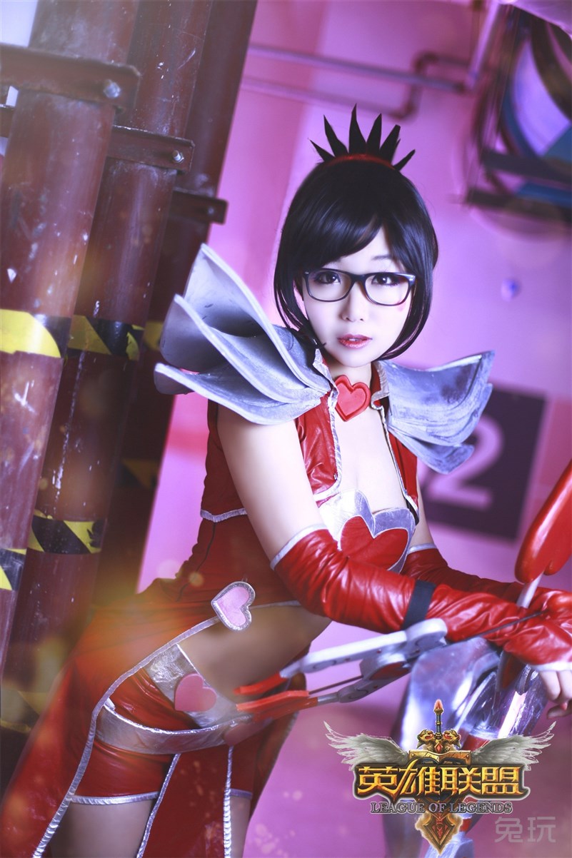 甜蜜浪漫的黑夜杀手 气质少女cos觅心薇恩(3)